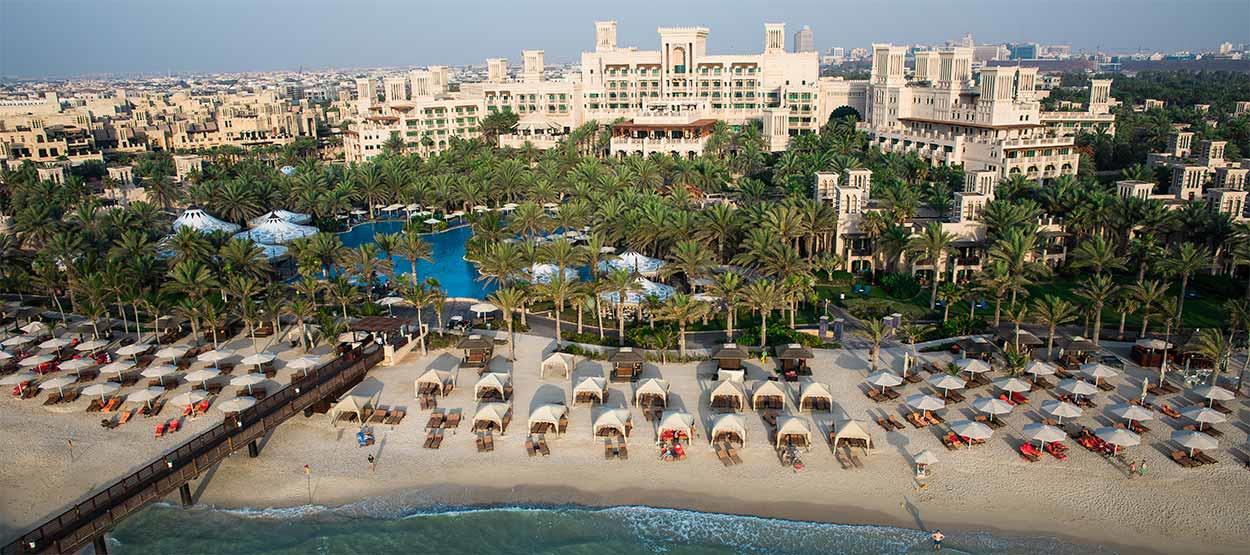 Cherina Beachwear™ - Travel Guide: Dubai - Jumeirah Al Qasr Hotel